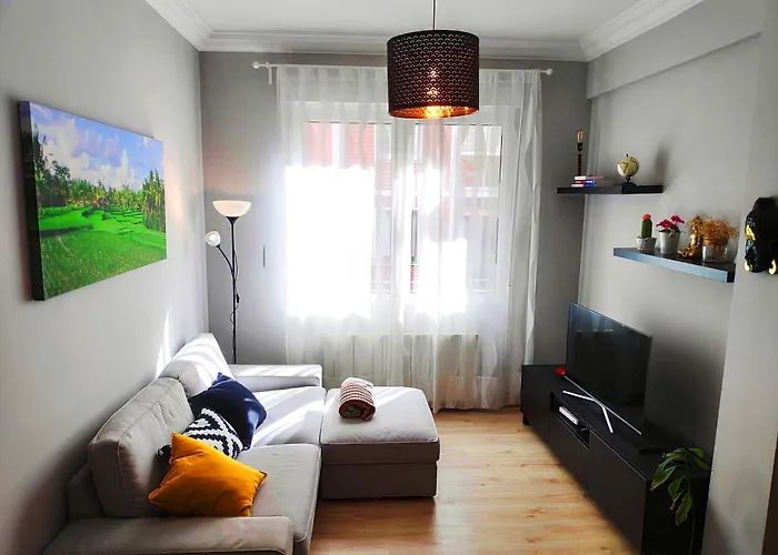 Aloha Centre With Parking *